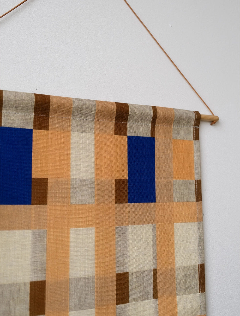 GRID WALL HANGING, PEACH