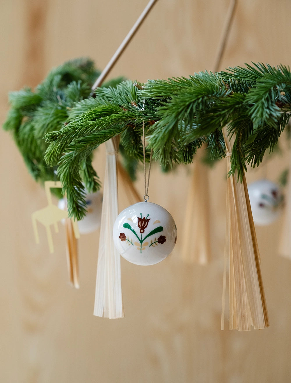 KURBITS CHRISTMAS BAUBLE, RED/GREEN