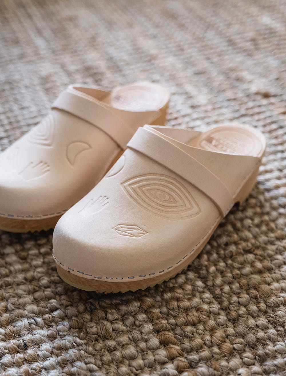 SYMBOL Clogs - 44