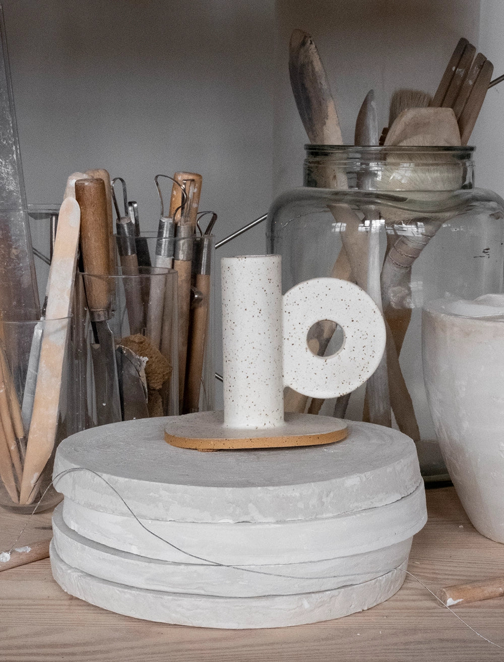 LOOP CANDLEHOLDER WHITE