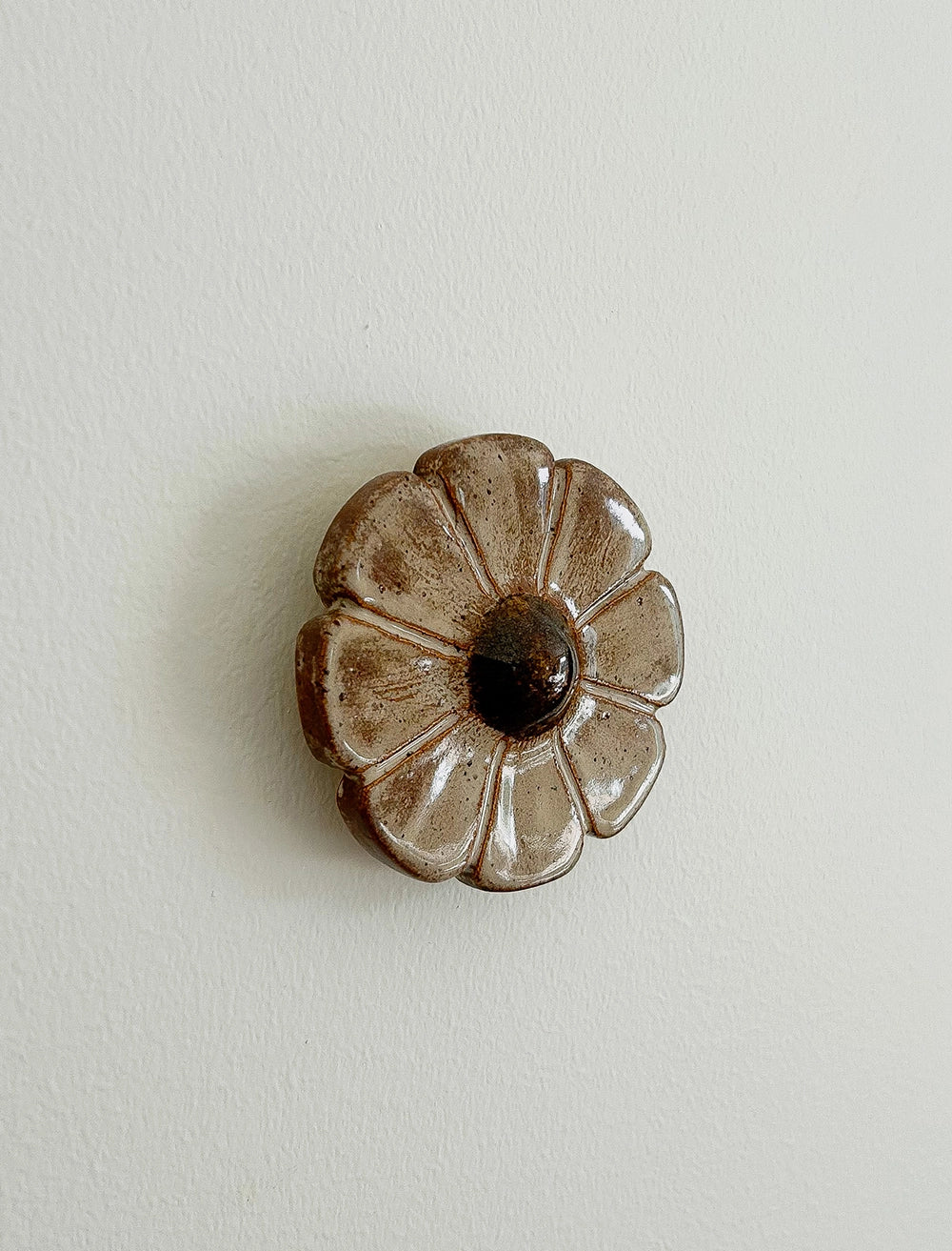 FLOWER WALL SCULPTURE, BROWN