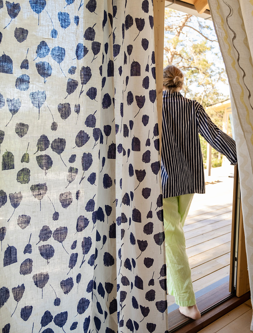 BOUQUET LINEN CURTAIN, BLUE