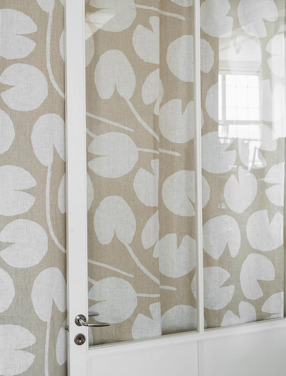 WATER LILIES LINEN CURTAIN, SAND