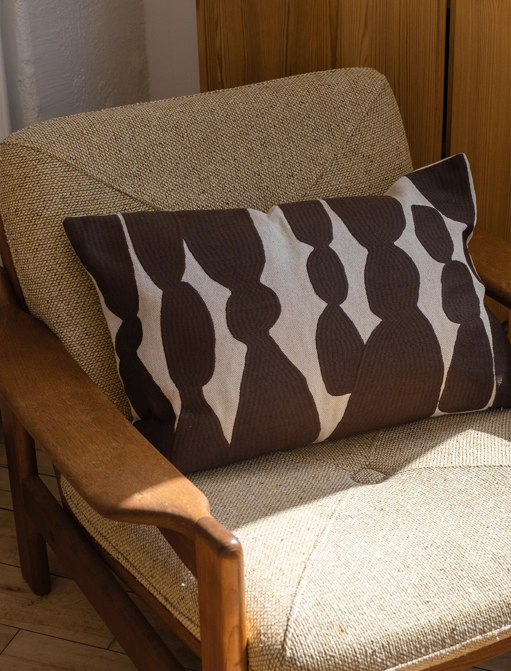 BOWIE EMBROIDERED PILLOWCASE, MOCCA