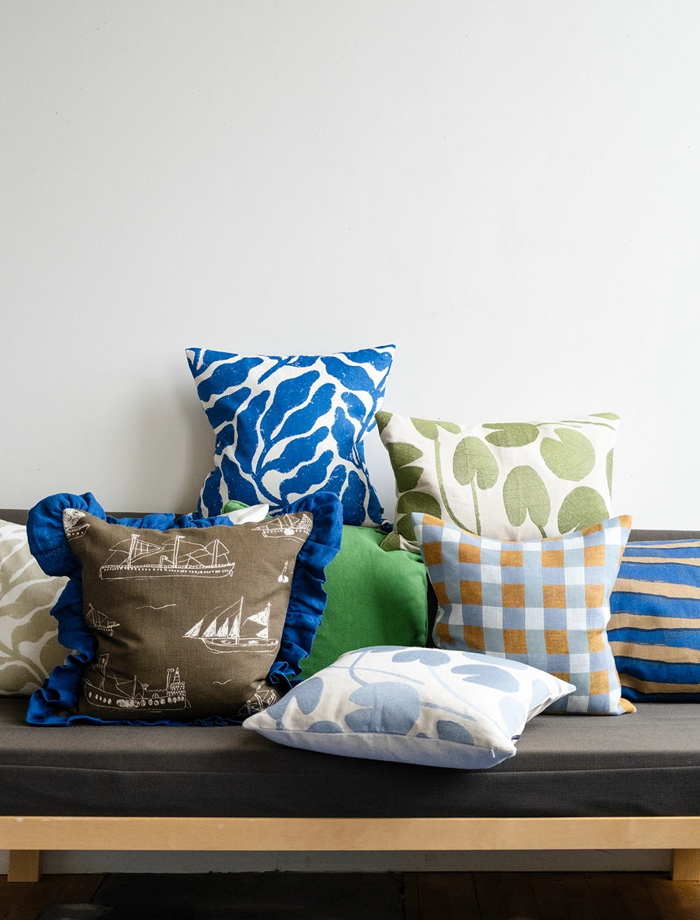 LEAVES CUSHION COVER, BLUE 48x48 CM