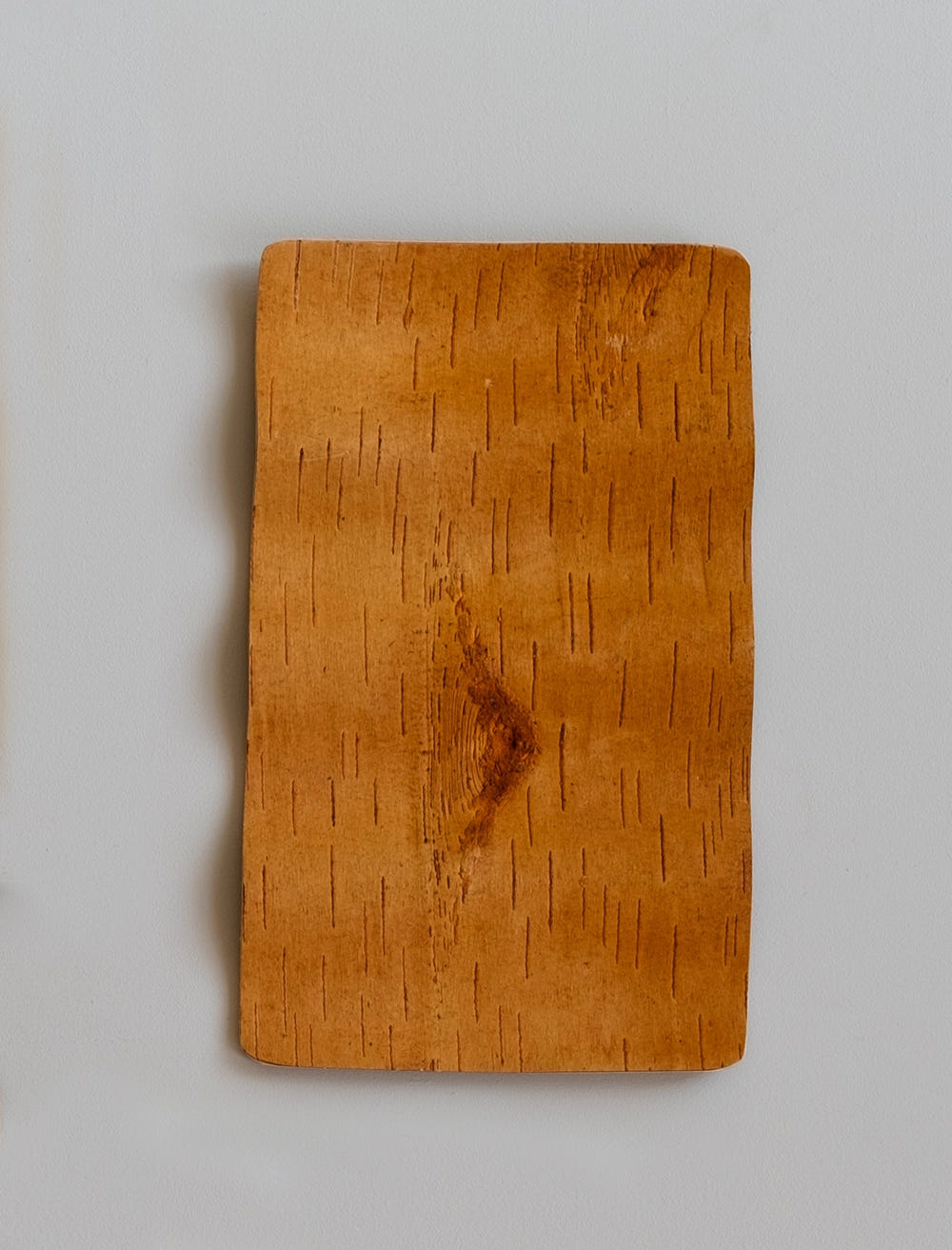 TELLER AUS BIRKENRINDE, GROSS – NO 2