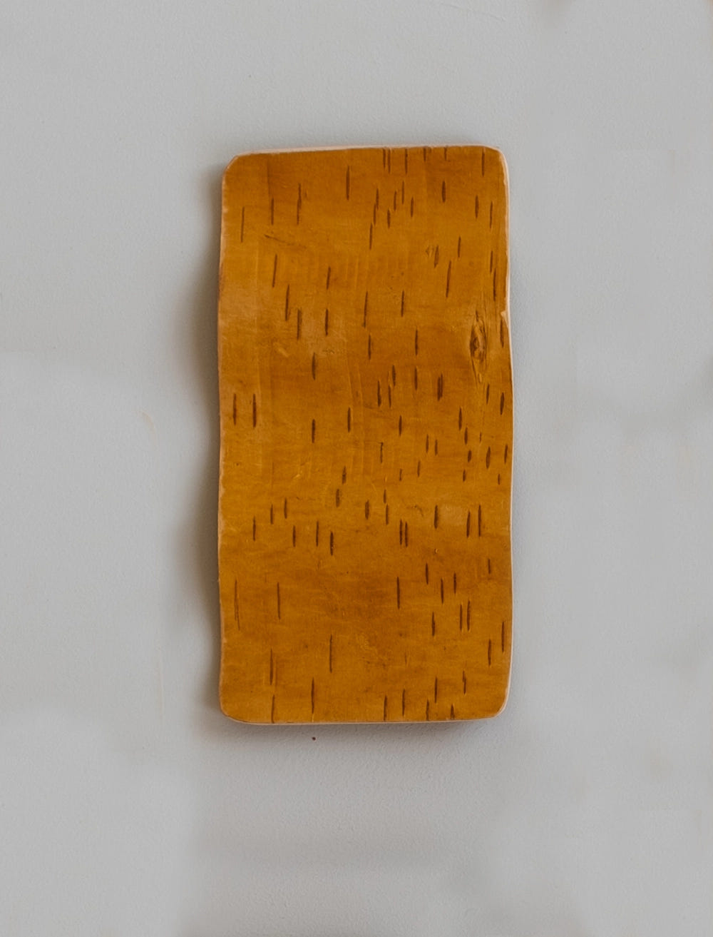 TELLER AUS BIRKENRINDE, KLEIN – NO 2