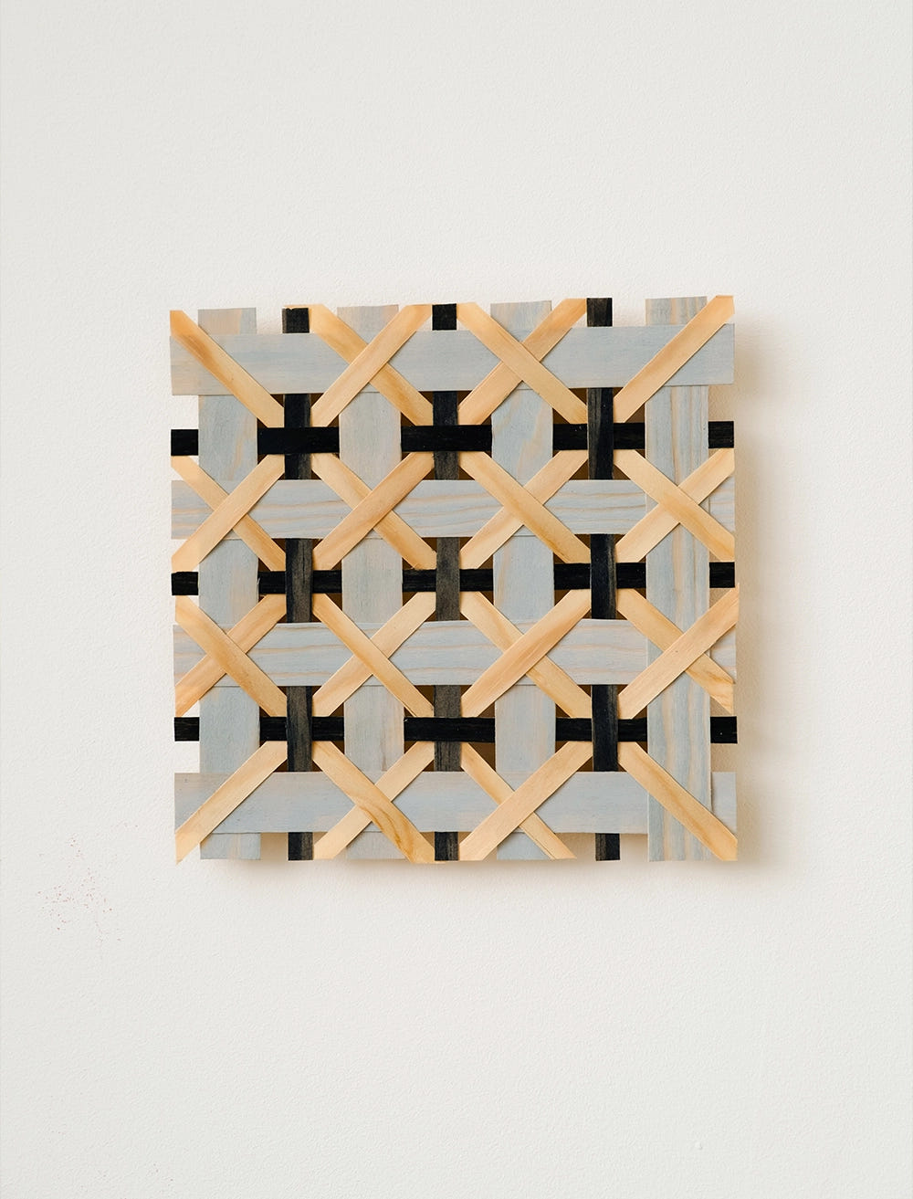 HOLZGEFLECHT, BLAUES HEXAGON