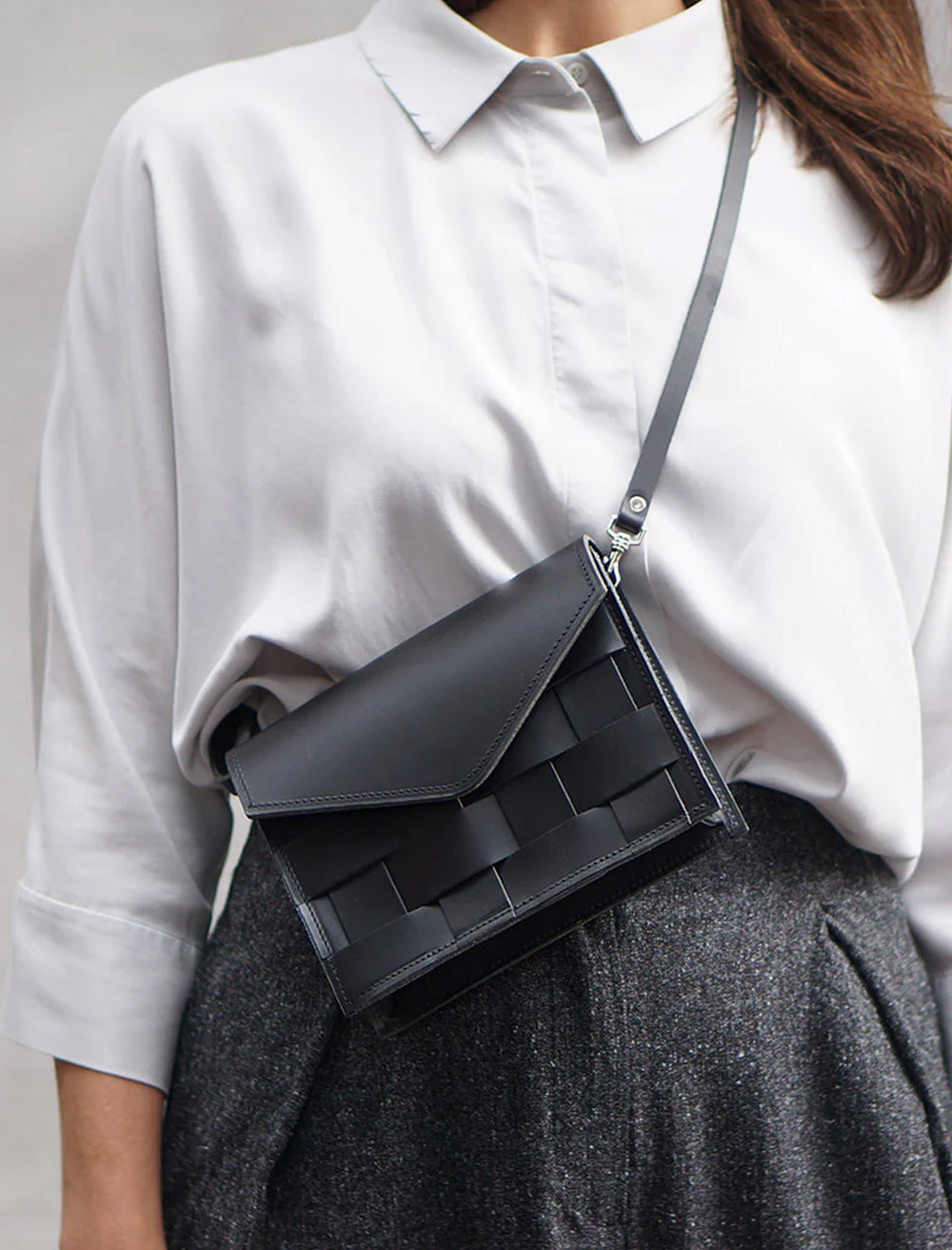 NÄVER MINI SHOULDER BAG - Black