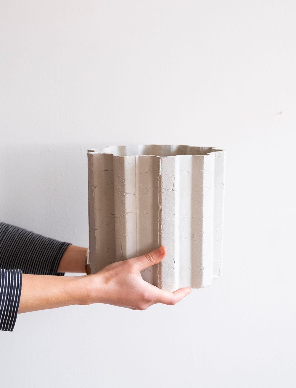 TRAPETS KERAMIKKRUKA - Ljusgrå