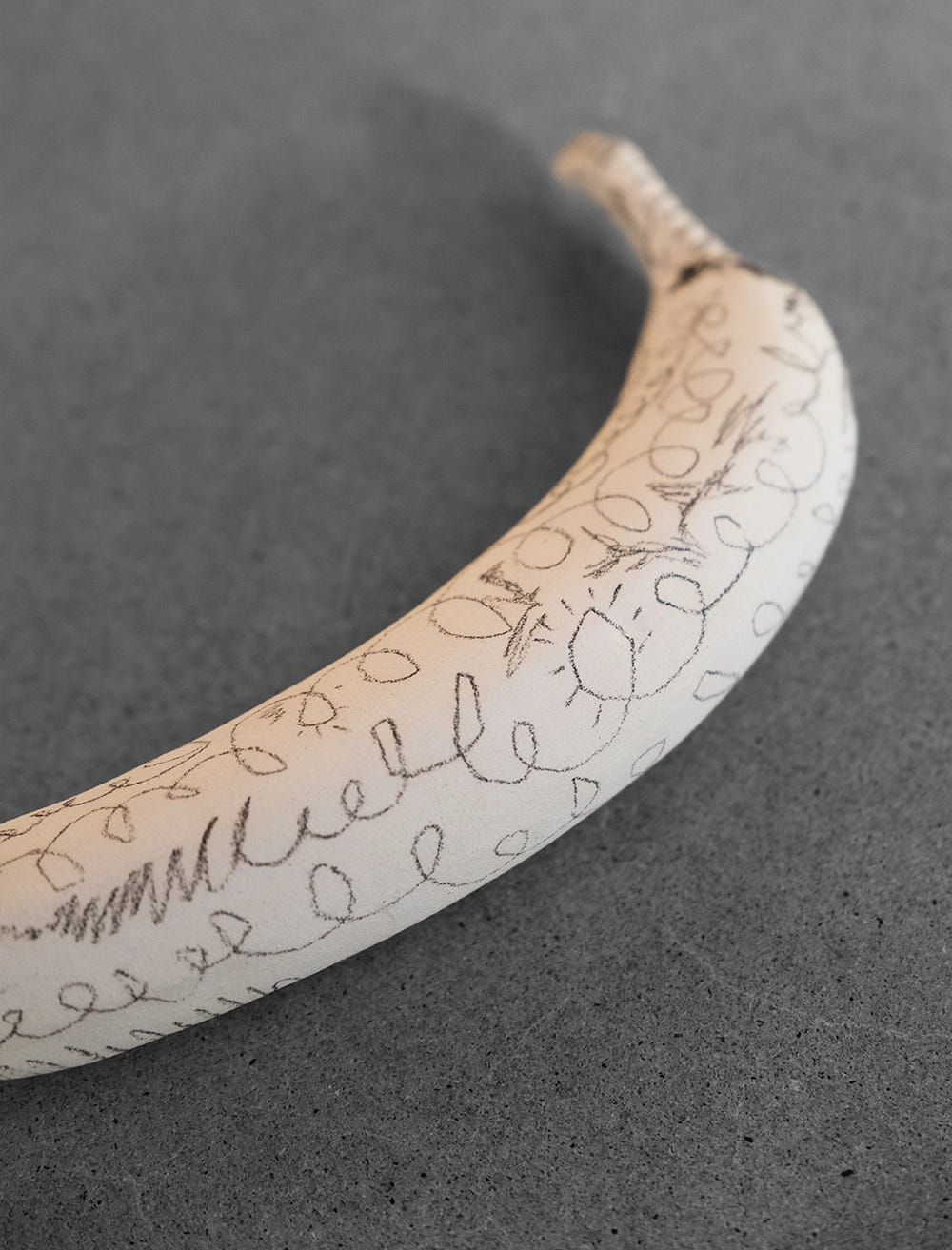 CERAMIC BANANA - Scribble