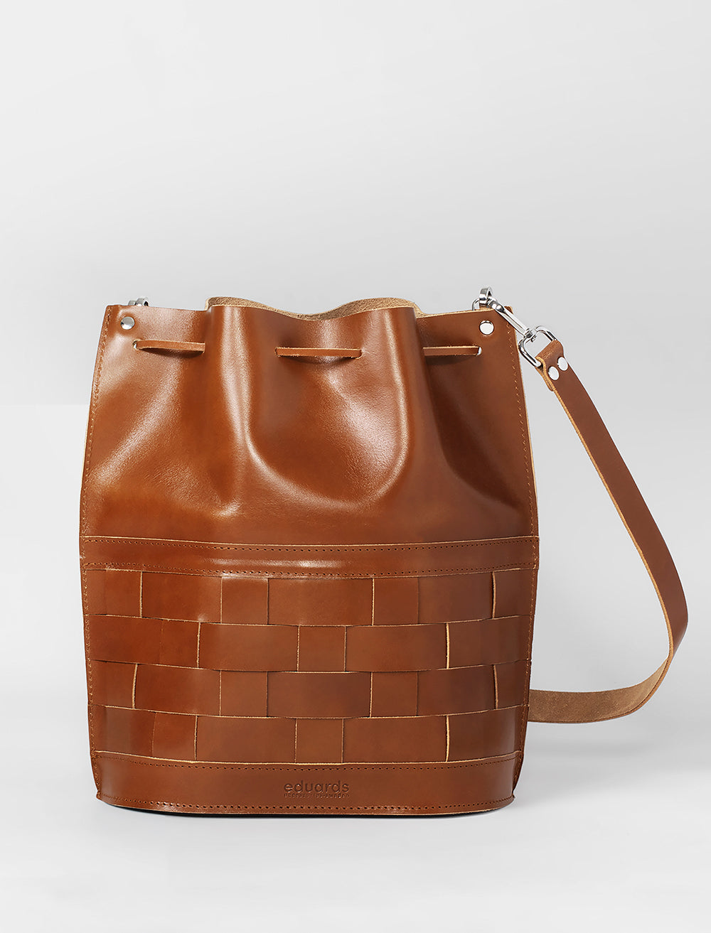 NÄVER BUCKET BAG - Cognac