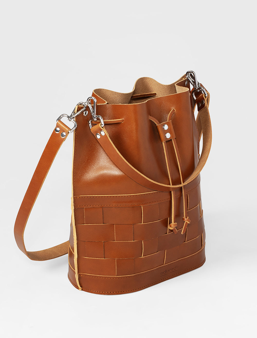 NÄVER BUCKET BAG - Cognac