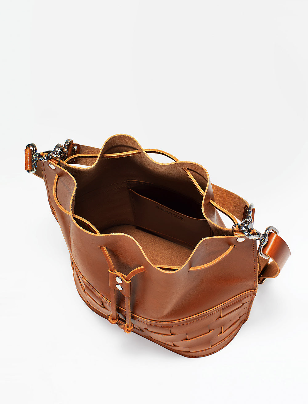 NÄVER BUCKET BAG - Cognac