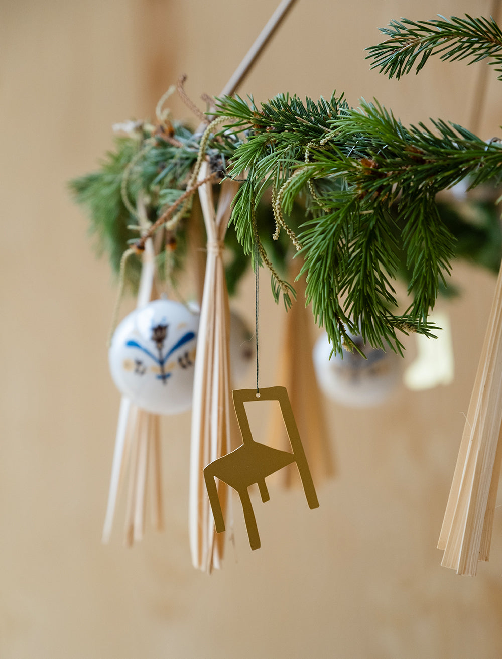 CHAIR ORNAMENT - 7 cm