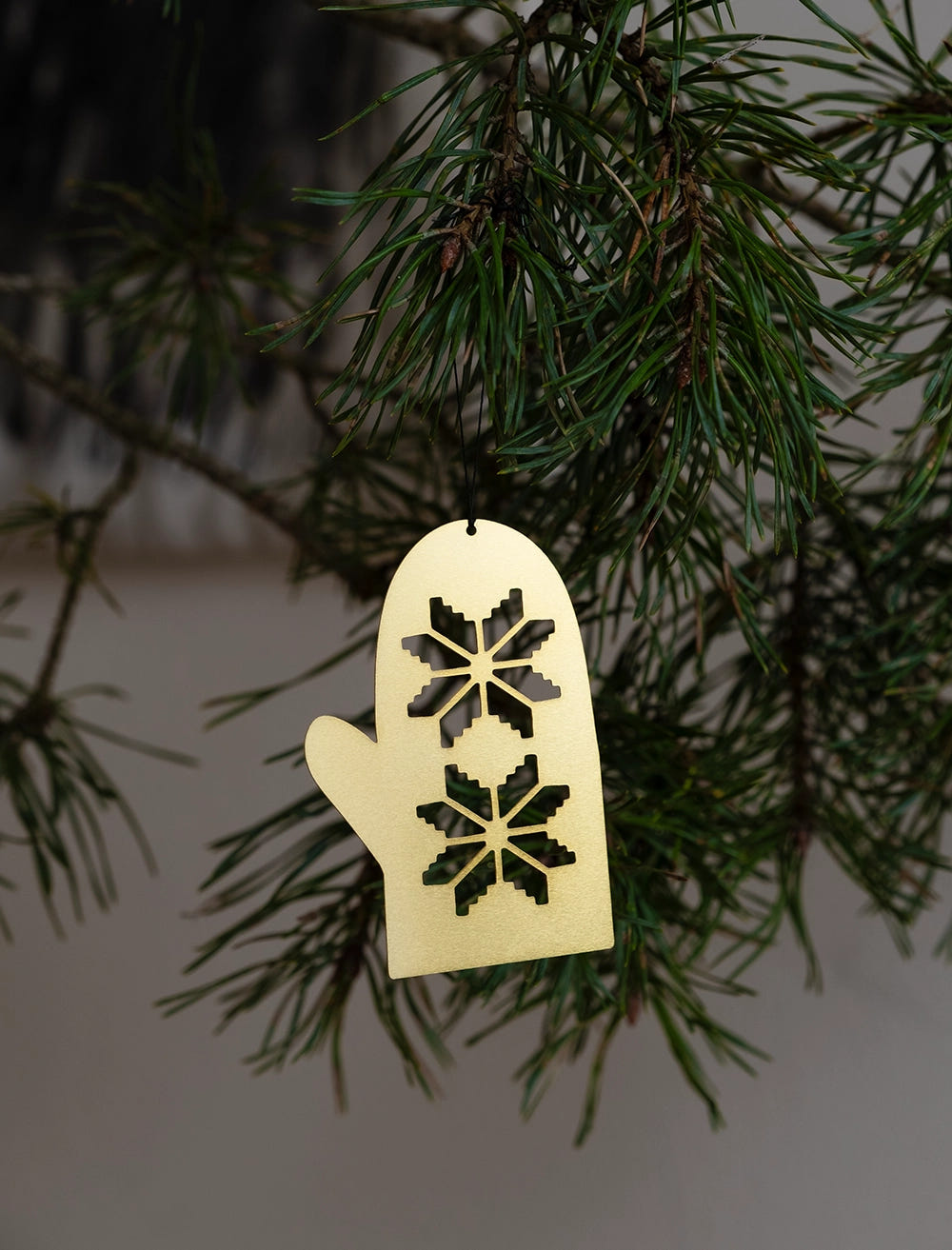 MITTEN ORNAMENT