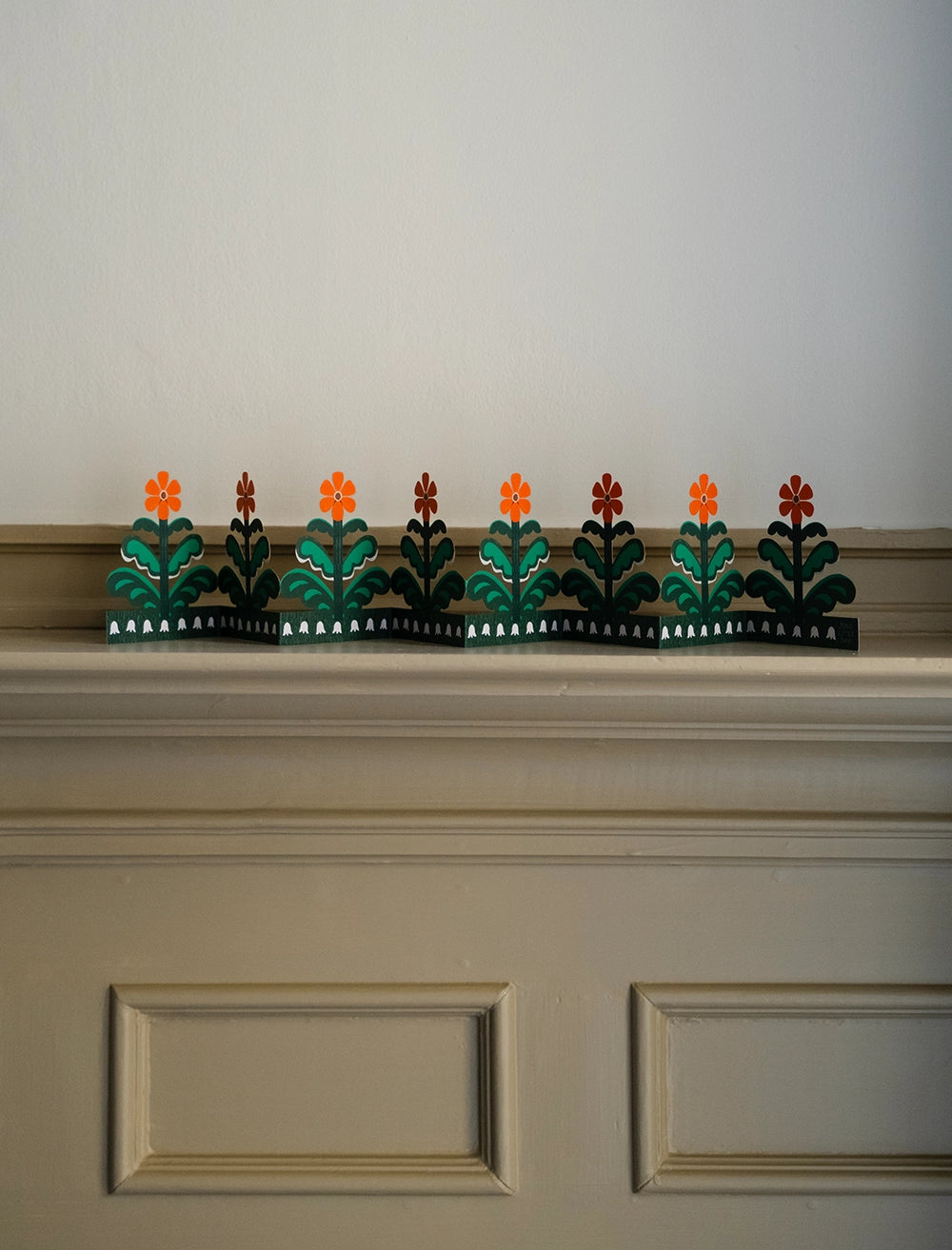 TRADITION FOLDED PAPER FRIEZE