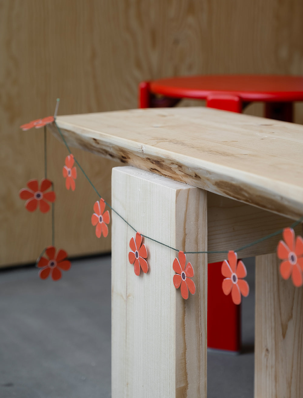 TRADITION PAPER GARLAND