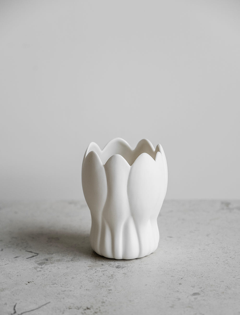 KROKUS VASE, WHITE - Medium (matte)