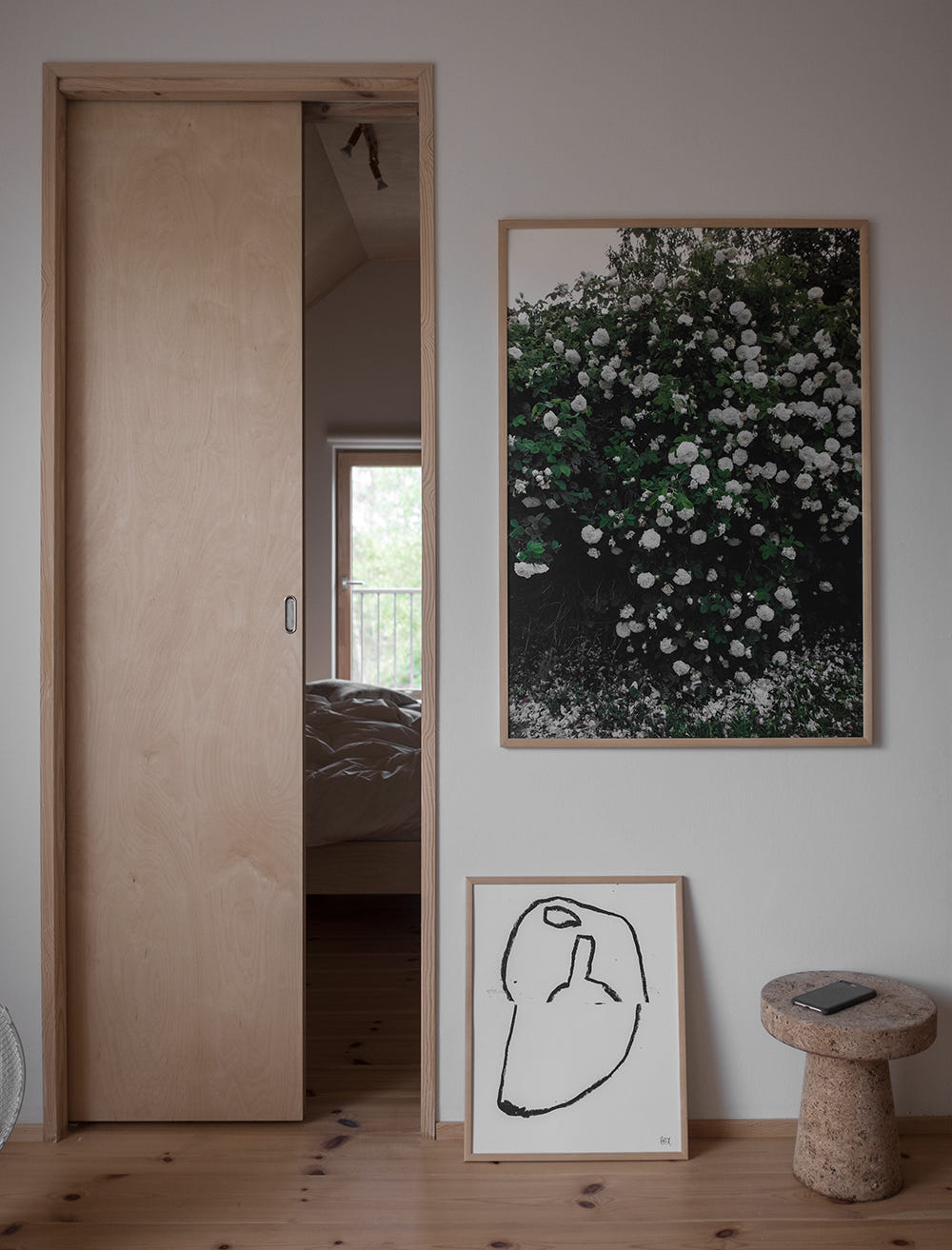 WHITE ROSES POSTER - 50×70 cm