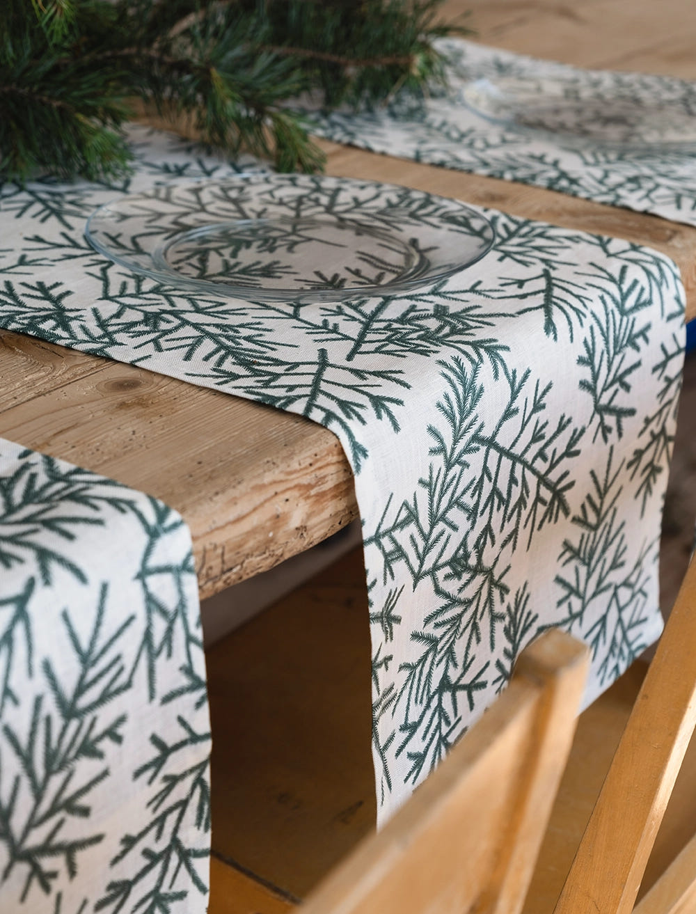 GRANRIS TABLE RUNNER