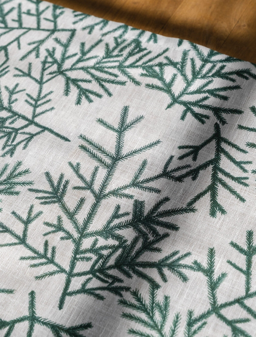 GRANRIS TABLE RUNNER