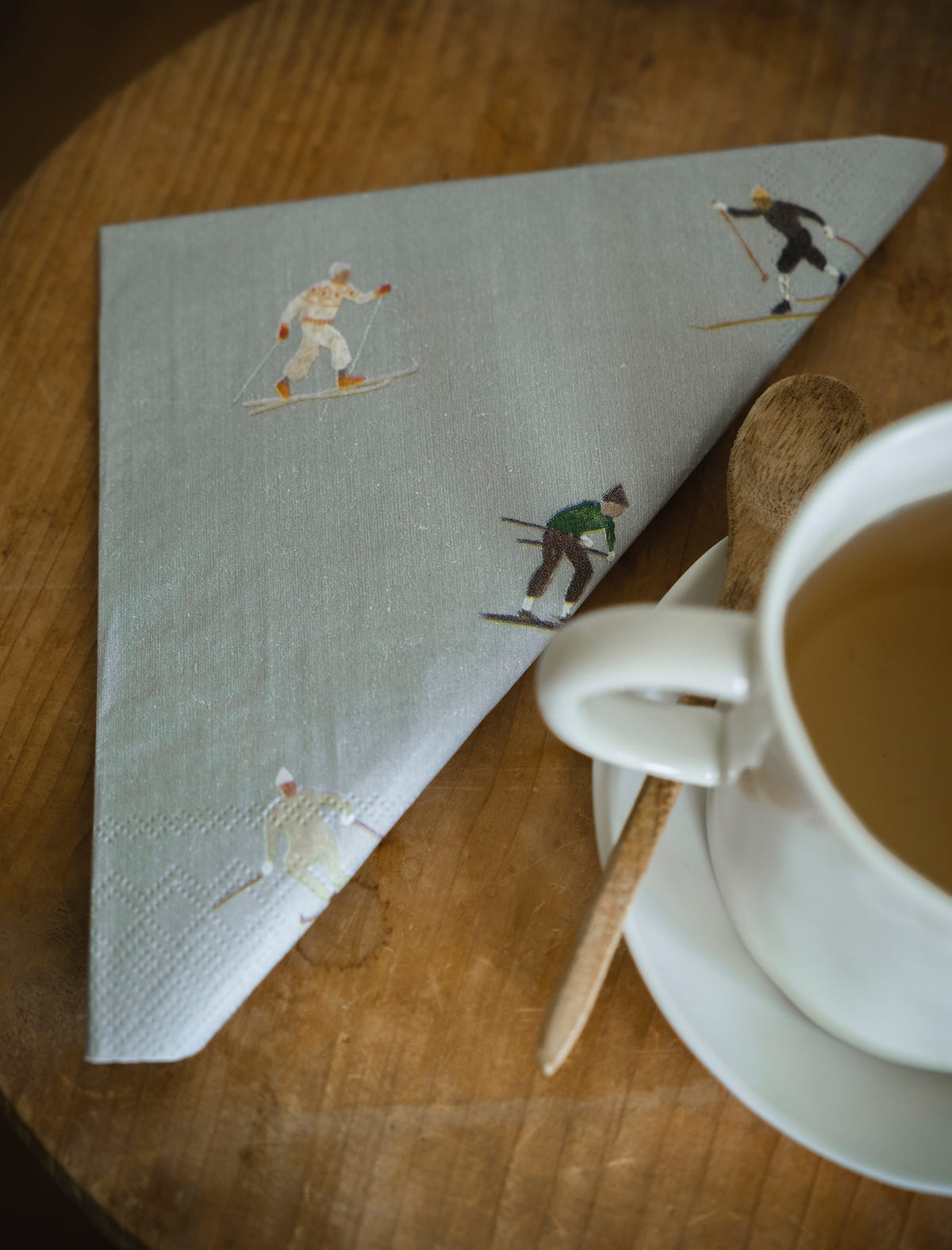 SKIERS PAPER NAPKINS