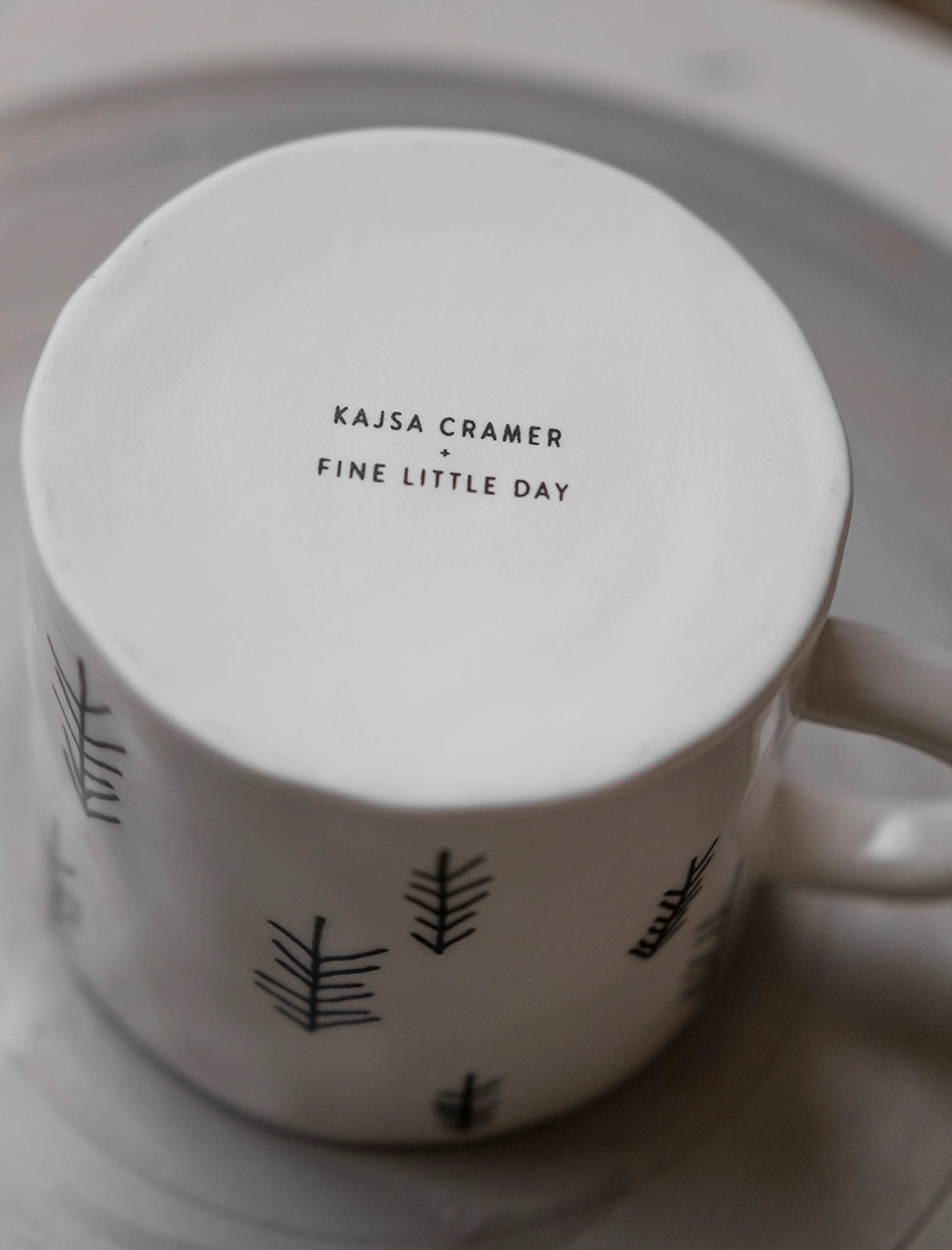 TALL CUP WITH EAR, WHITE