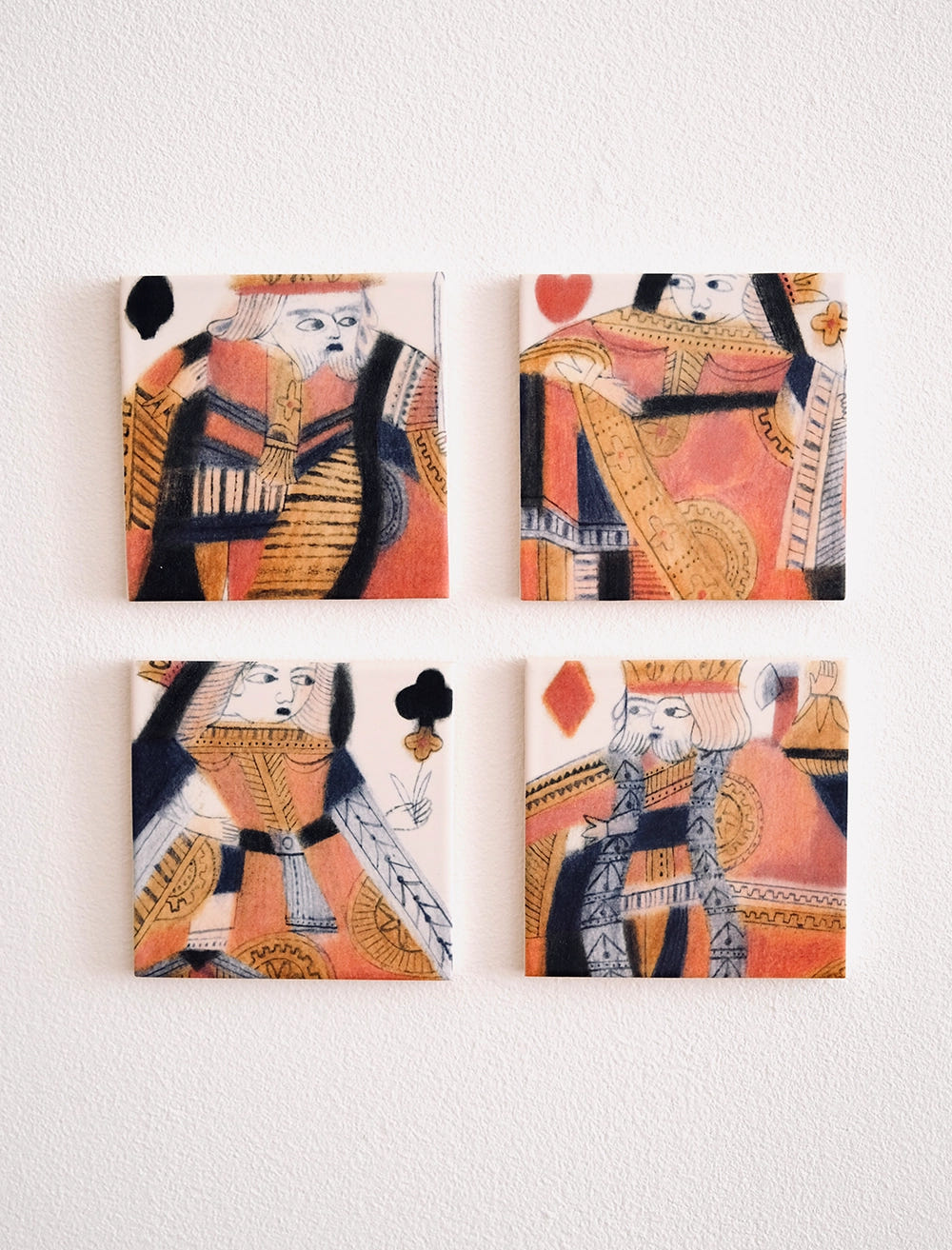 QUEEN HEARTS TILE