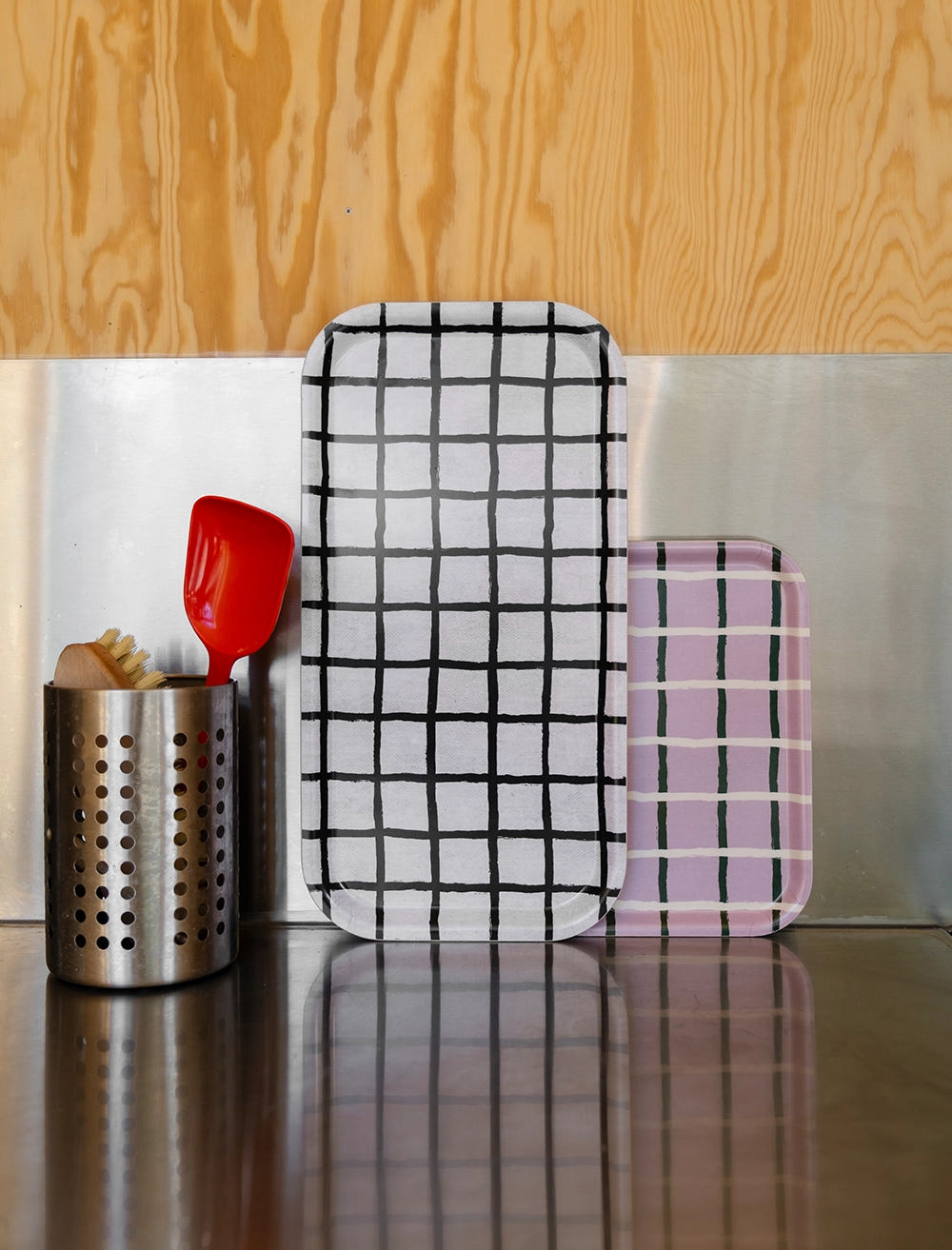 RUTIG BRICKA, VIT/SVART