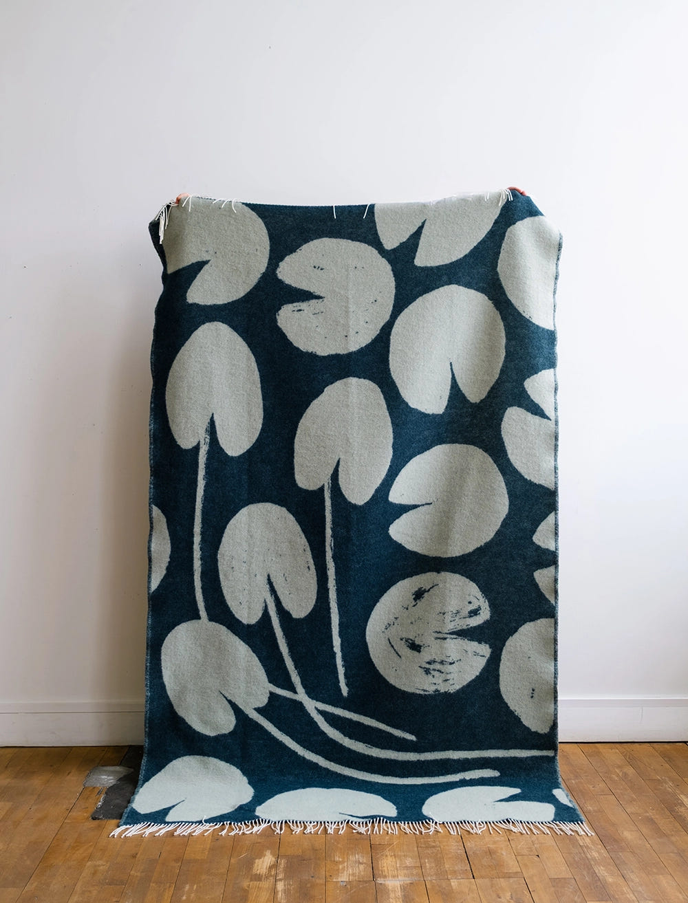 WATER LILIES WOOL HALF BEDSPREAD, GREEN