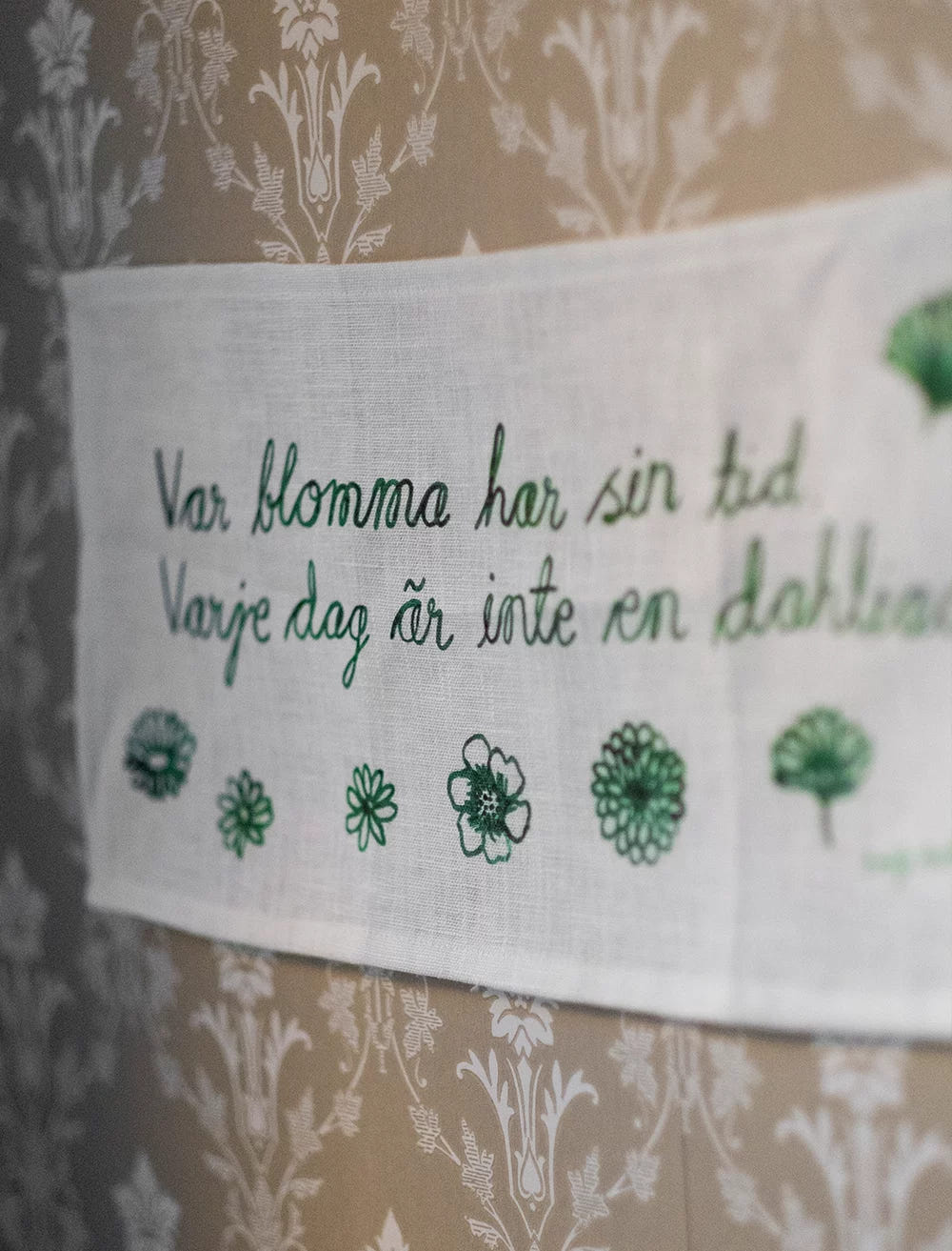 VAR BLOMMA WALL HANGING