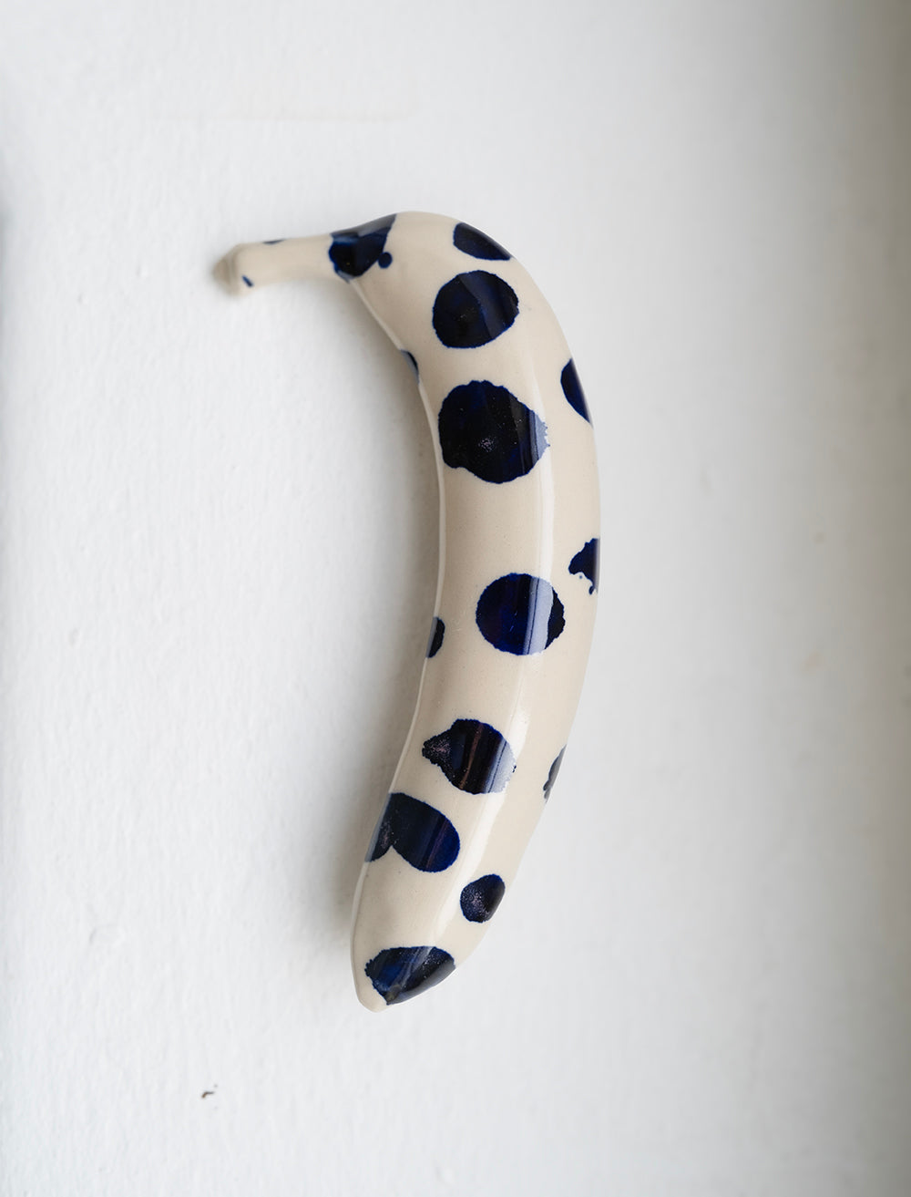 KERAMIK BANAN - Dots mörkblå