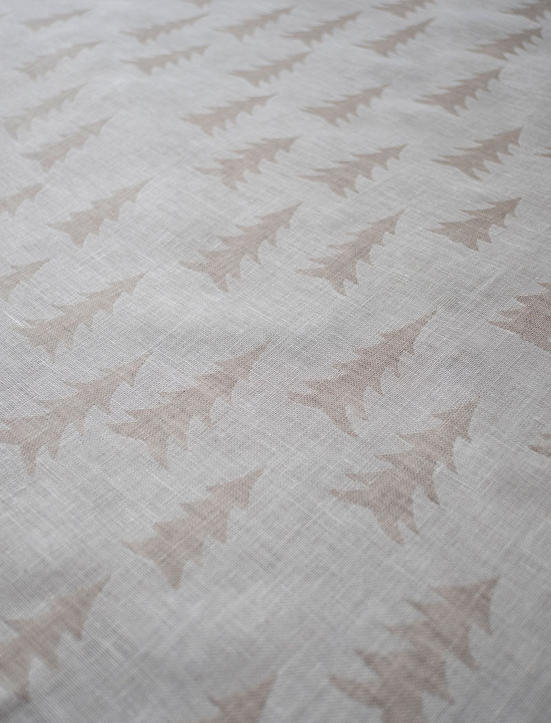 GRAN DUBBELVÄVD JACQUARD METERVARA, SAND