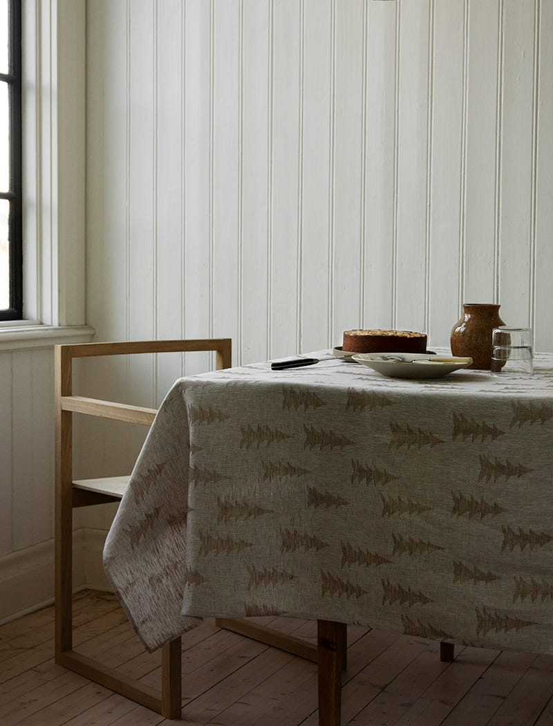 GRAN LINEN TABLECLOTH, SAND - 147 x 250 cm