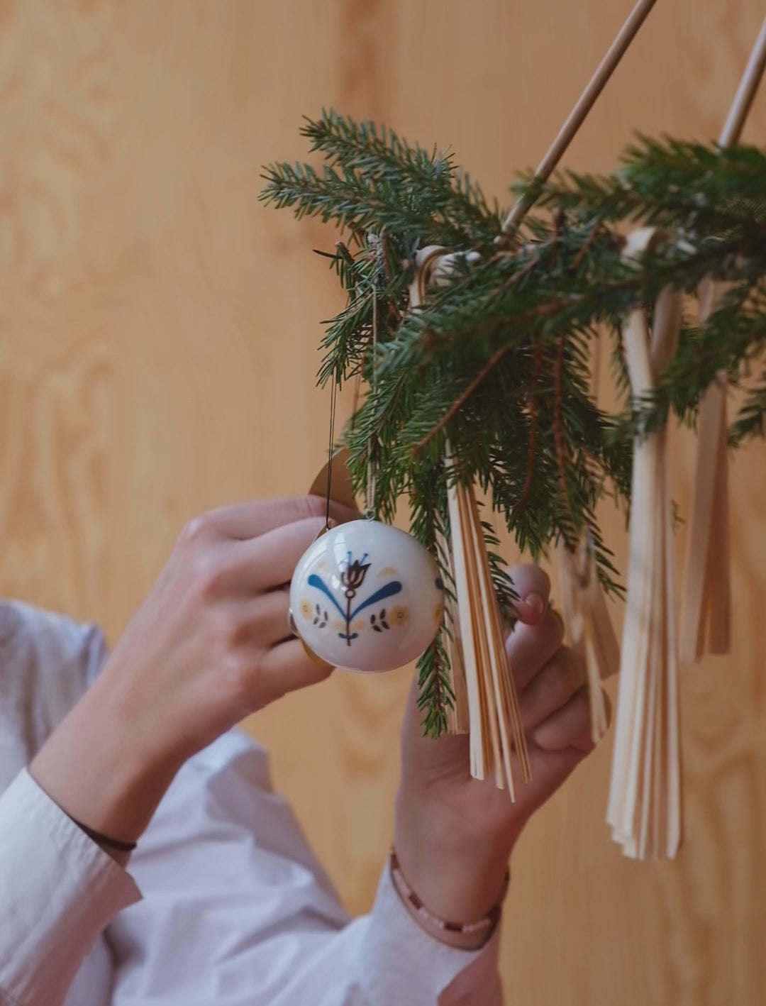KURBITS CHRISTMAS BAUBLE, BLUE/YELLOW