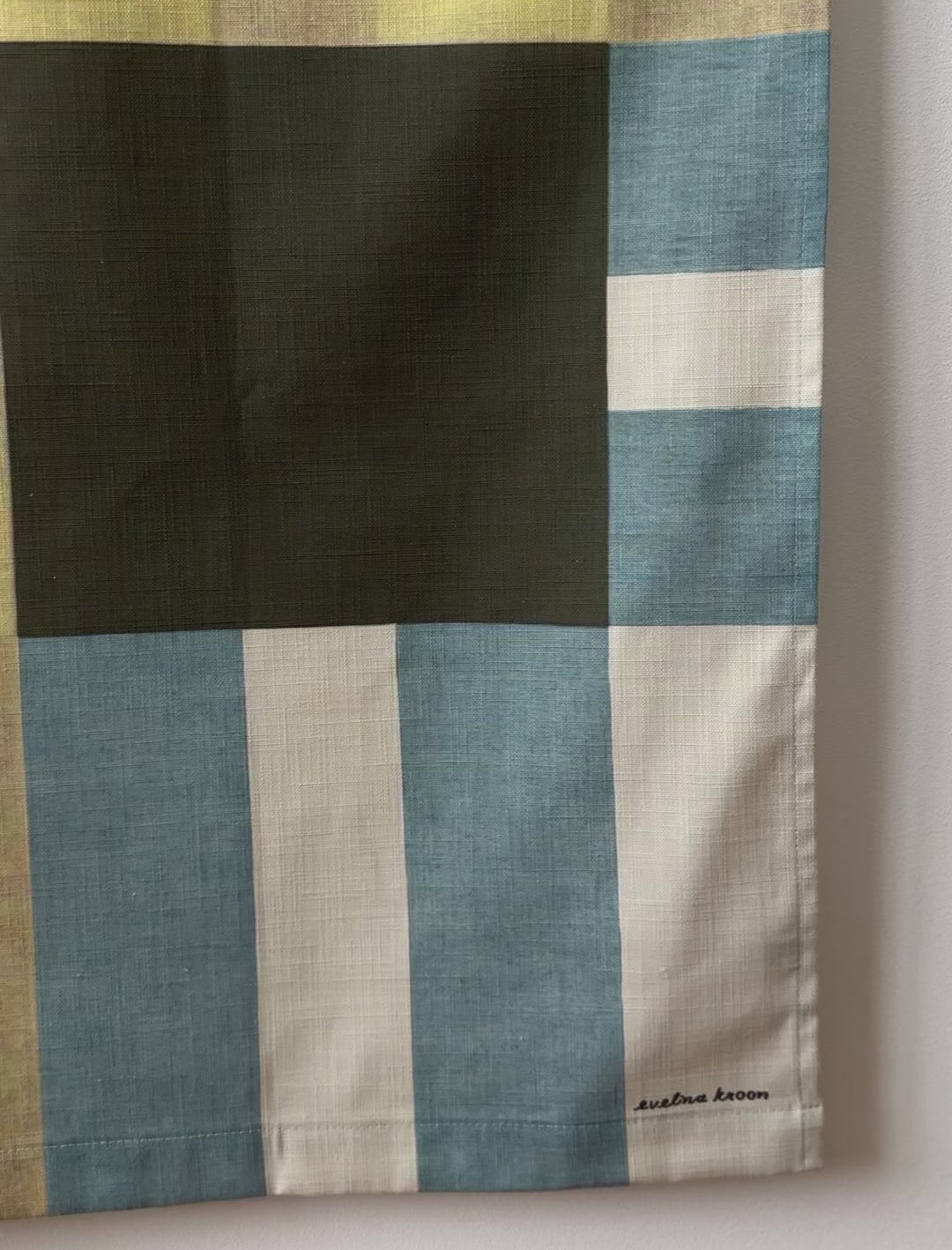 RUTAN WALL HANGING - VERTICAL